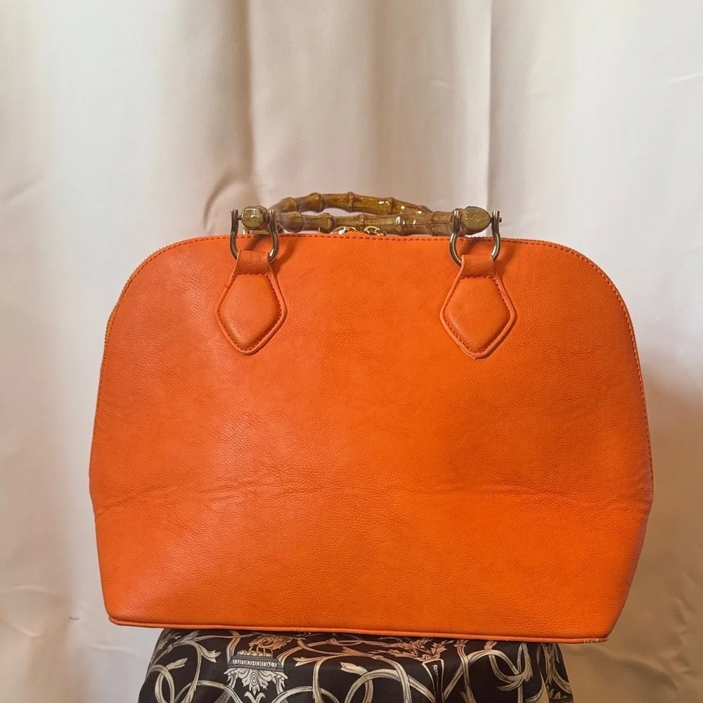 BCBG Paris vibrant orange